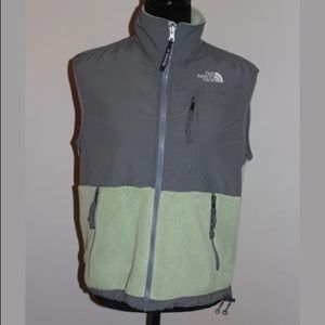 Womens North Face Vest Small Green